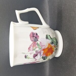 Floral Design Porcelain Tea Cup